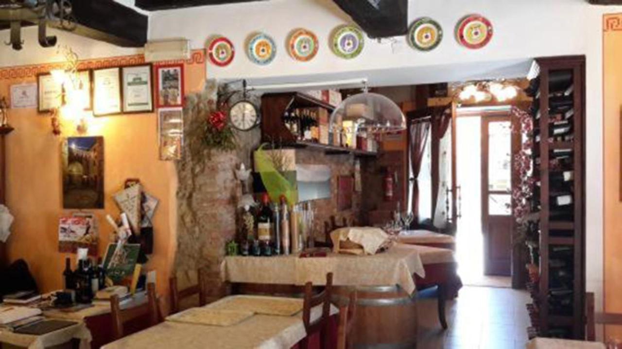 B&B Il Glicine Montefollonico Eksteriør billede